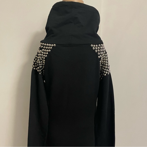 Metal Shoulders Sweater - Picture 4 of 4